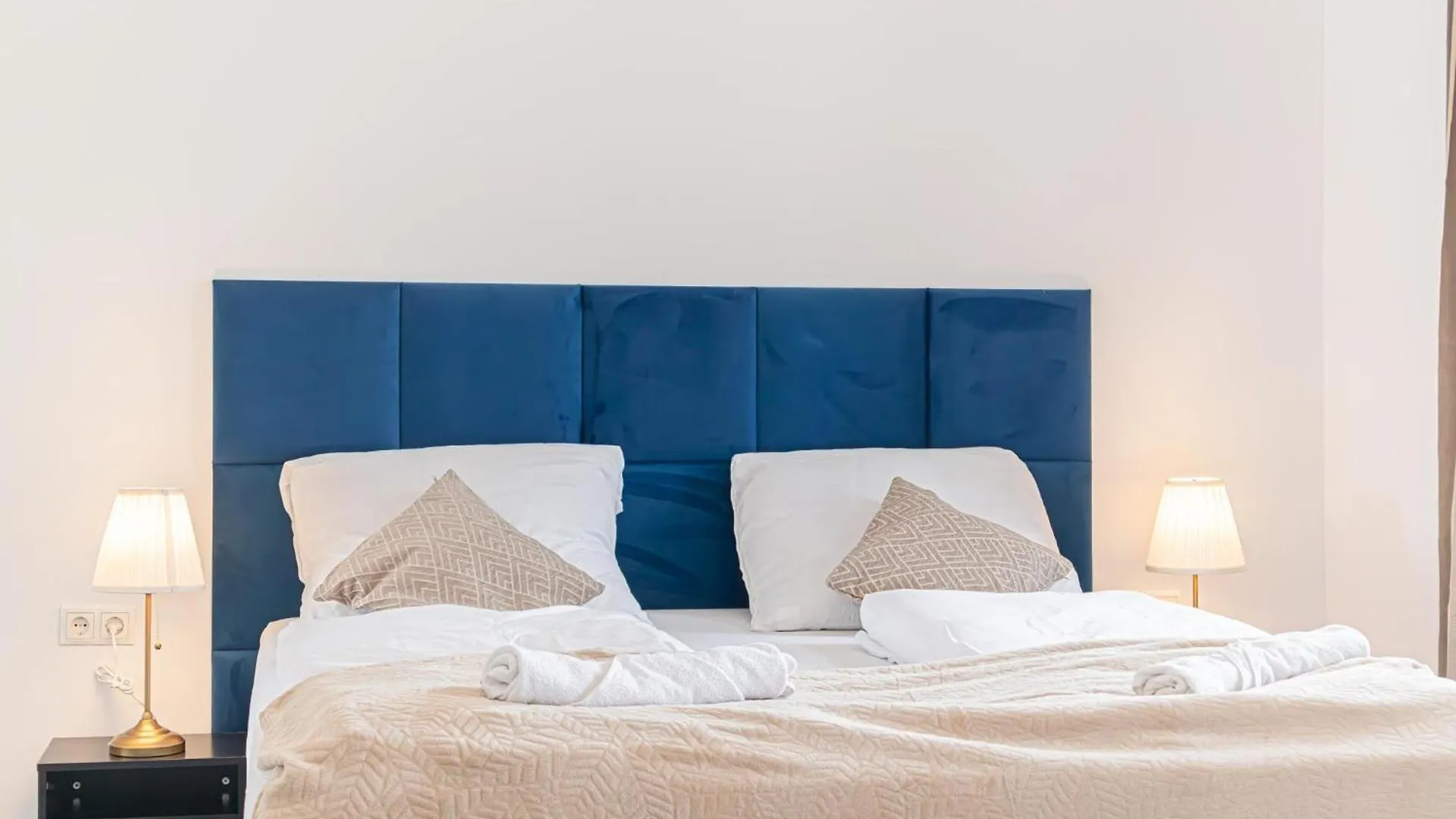 Convenient 2Br Apt. Near U6 Station Am Schoepfwerk Vienna Austria