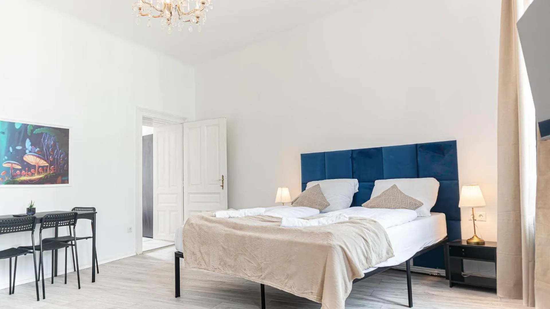 Convenient 2Br Apt. Near U6 Station Am Schoepfwerk Vienna Austria